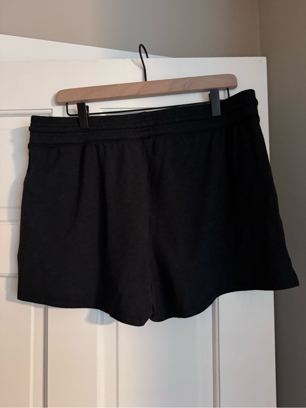 GAP Black Athletic Drawstring Women's Shorts - Picture 4 of 4